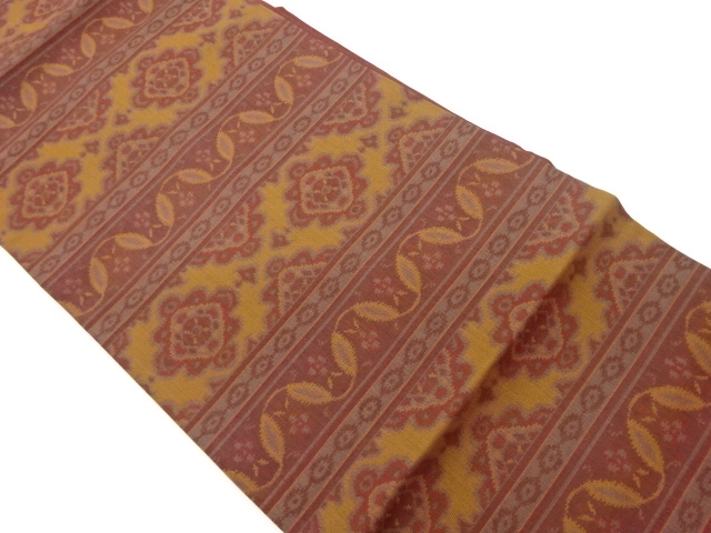 横段に抽象花唐草・華紋模様織出し名古屋帯